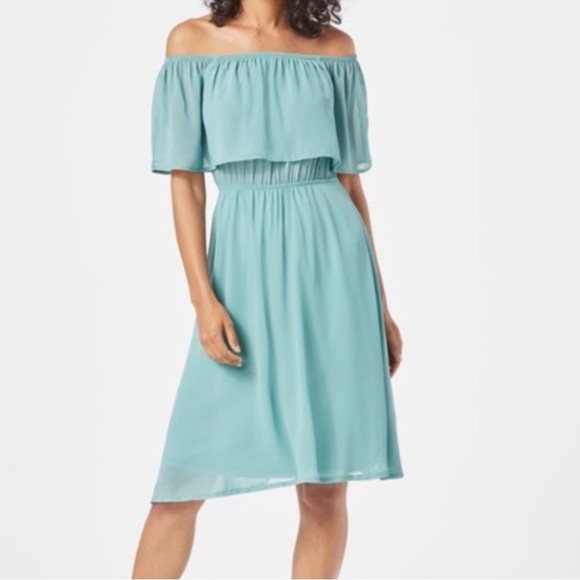 Off the shoulder dress - Picture 2 of 4